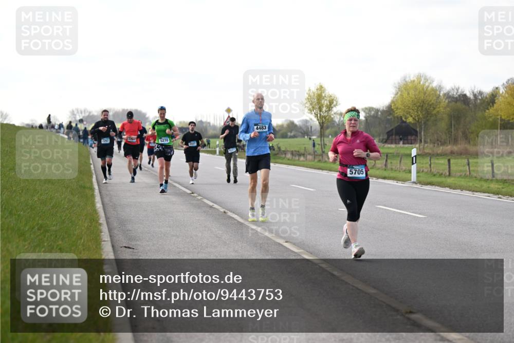 12.04.2026 - 45. Internationalen Wilhelmsburger Insellauf Dr. Thomas Lammeyer http://msf.ph/oto/9443753 12.04.2026 10:16:50 Laufen 2262, 2250, 5270, 2507, 5249, 4483, 5705 meine-sportfotos.de