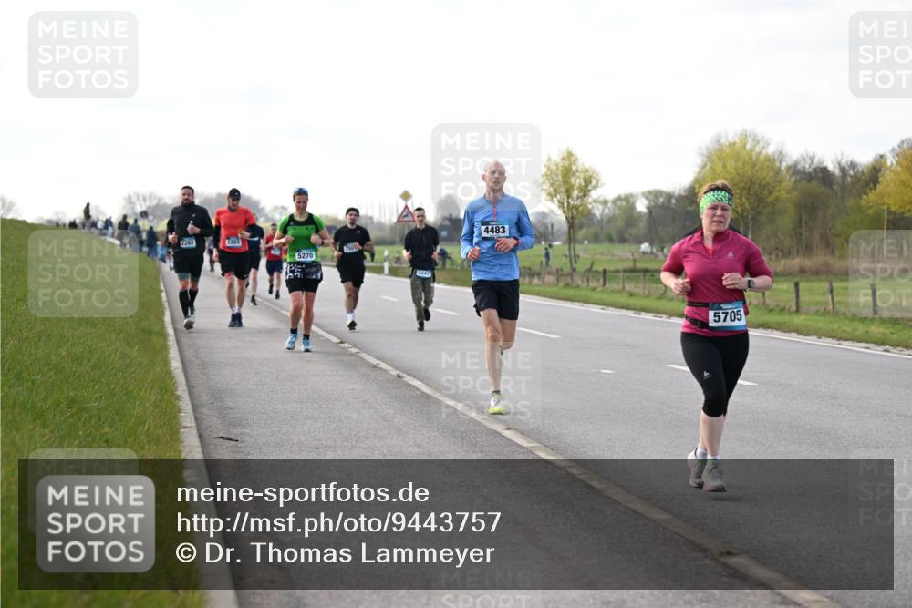 12.04.2026 - 45. Internationalen Wilhelmsburger Insellauf Dr. Thomas Lammeyer http://msf.ph/oto/9443757 12.04.2026 10:16:50 Laufen 2262, 2263, 250, 5270, 5249, 4483, 5705 meine-sportfotos.de