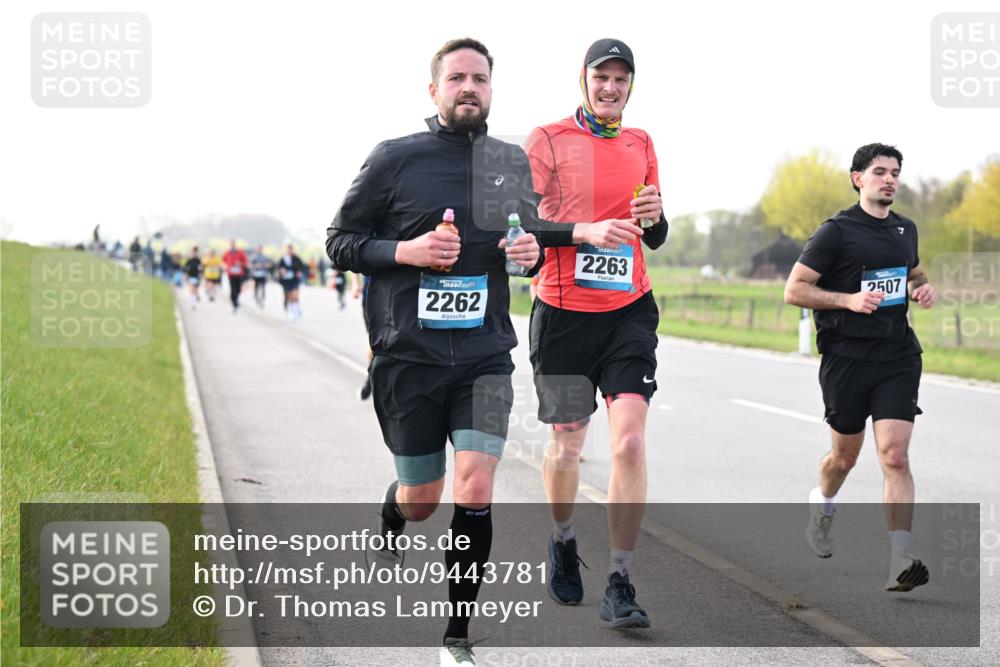 12.04.2026 - 45. Internationalen Wilhelmsburger Insellauf Dr. Thomas Lammeyer http://msf.ph/oto/9443781 12.04.2026 10:16:56 Laufen 2262, 2263, 2507 meine-sportfotos.de
