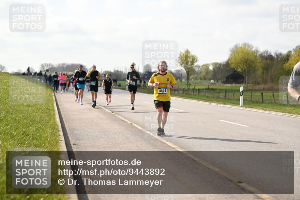 12.04.2026 - 45. Internationalen Wilhelmsburger Insellauf Dr. Thomas Lammeyer http://msf.ph/oto/9443892 12.04.2026 10:17:15 Laufen 2102, 104, 4501 meine-sportfotos.de