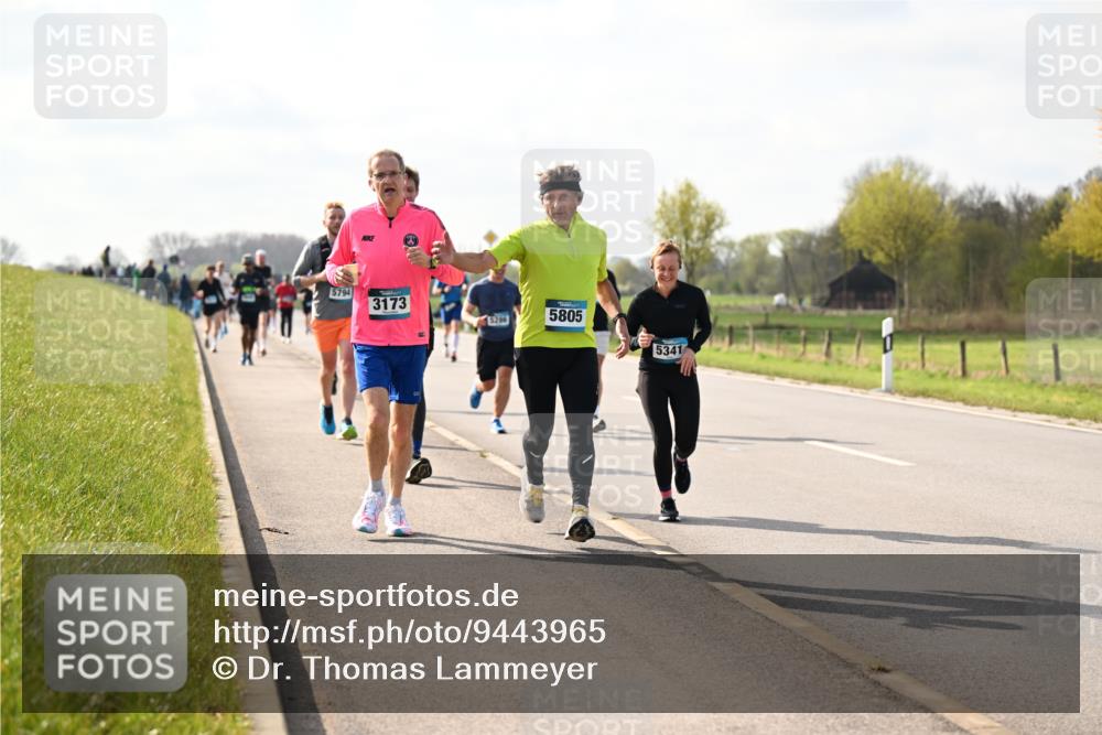 12.04.2026 - 45. Internationalen Wilhelmsburger Insellauf Dr. Thomas Lammeyer http://msf.ph/oto/9443965 12.04.2026 10:17:30 Laufen 5794, 3173, 5805, 5341 meine-sportfotos.de