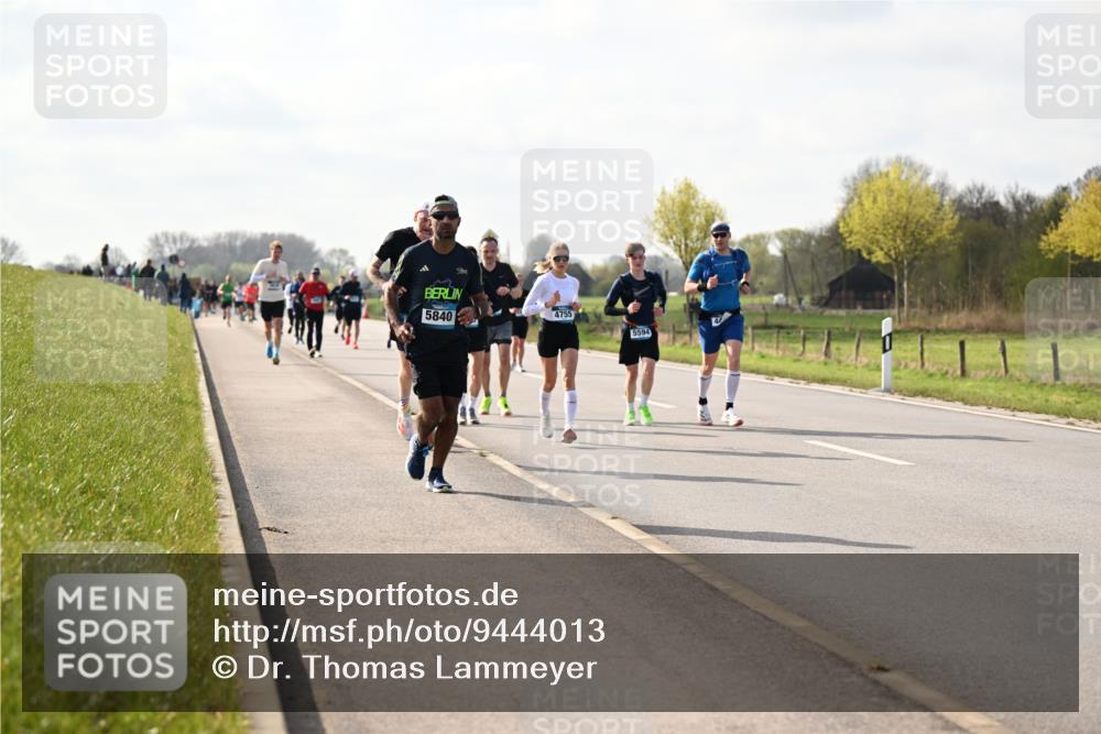 12.04.2026 - 45. Internationalen Wilhelmsburger Insellauf Dr. Thomas Lammeyer http://msf.ph/oto/9444013 12.04.2026 10:17:38 Laufen 5840, 4755, 5594, 4 meine-sportfotos.de