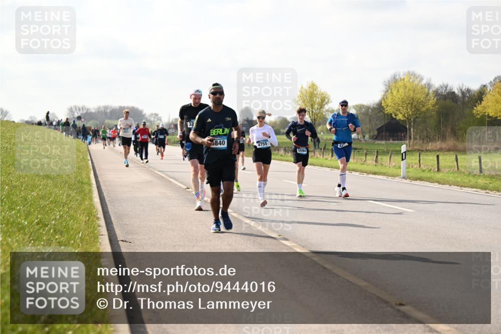 12.04.2026 - 45. Internationalen Wilhelmsburger Insellauf Dr. Thomas Lammeyer http://msf.ph/oto/9444016 12.04.2026 10:17:38 Laufen 32, 5840, 4755, 5594 meine-sportfotos.de