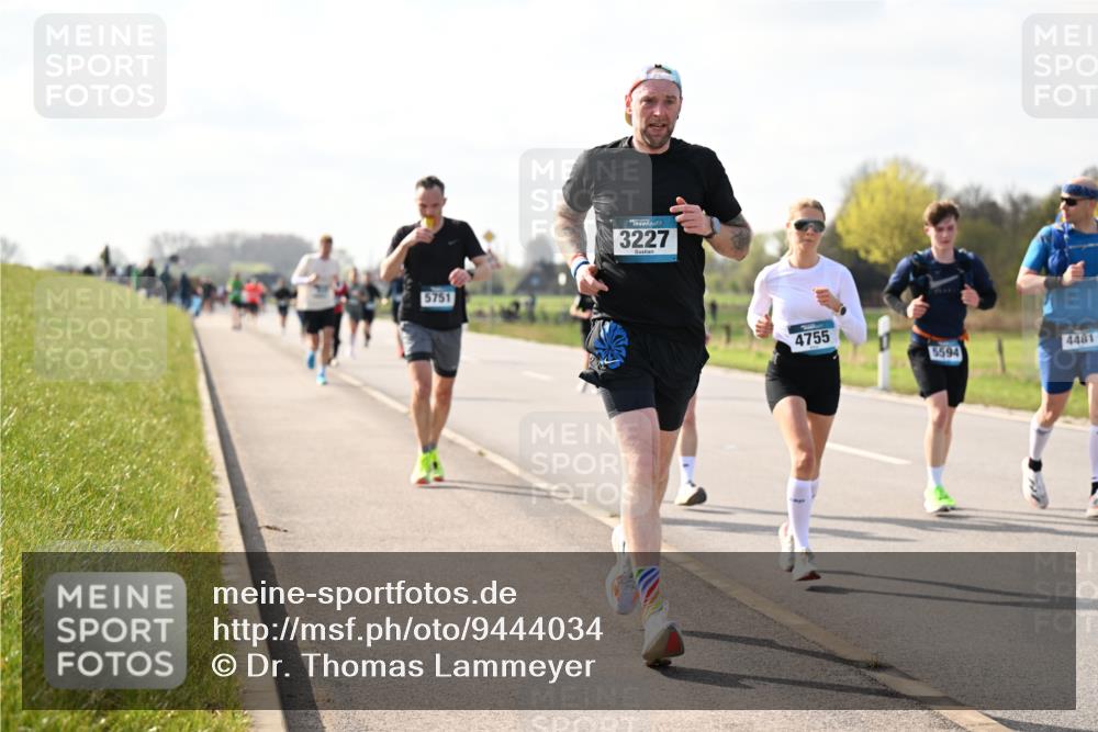 12.04.2026 - 45. Internationalen Wilhelmsburger Insellauf Dr. Thomas Lammeyer http://msf.ph/oto/9444034 12.04.2026 10:17:41 Laufen 5751, 3227, 4755, 5594, 4481 meine-sportfotos.de