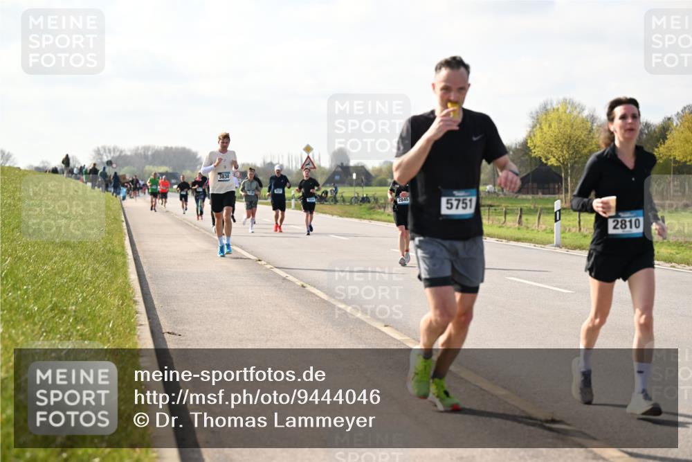 12.04.2026 - 45. Internationalen Wilhelmsburger Insellauf Dr. Thomas Lammeyer http://msf.ph/oto/9444046 12.04.2026 10:17:43 Laufen 3830, 2845, 5751, 2810 meine-sportfotos.de
