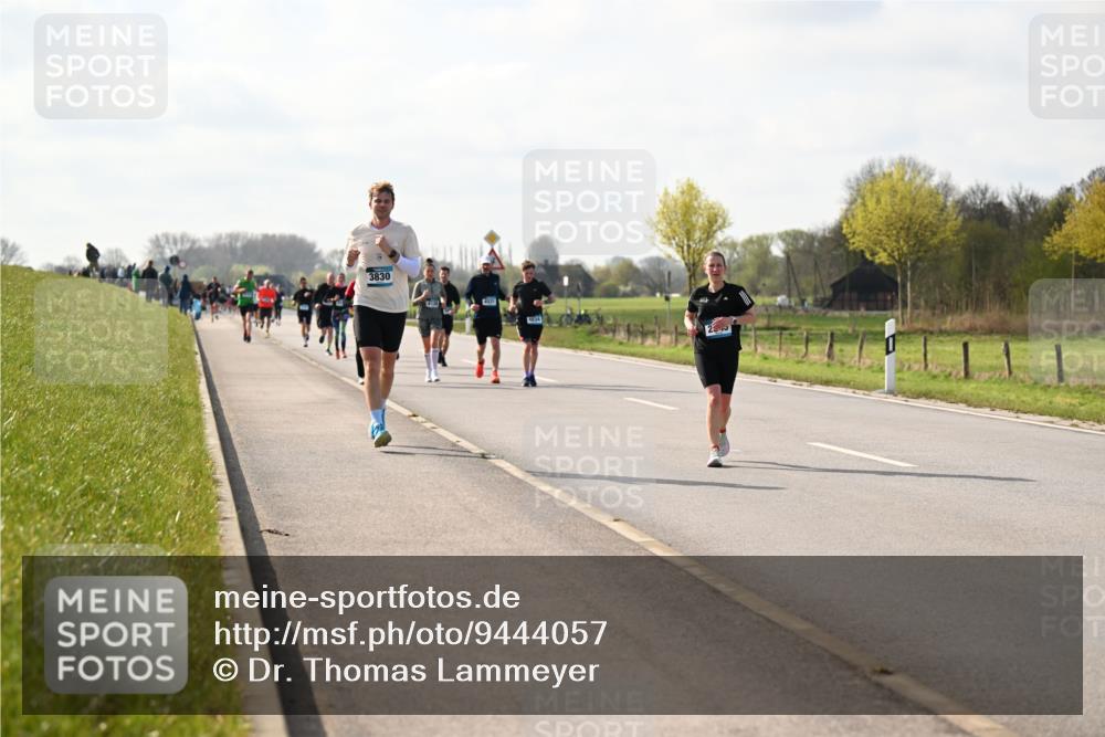 12.04.2026 - 45. Internationalen Wilhelmsburger Insellauf Dr. Thomas Lammeyer http://msf.ph/oto/9444057 12.04.2026 10:17:45 Laufen 3830, 4531, 4834, 2 meine-sportfotos.de