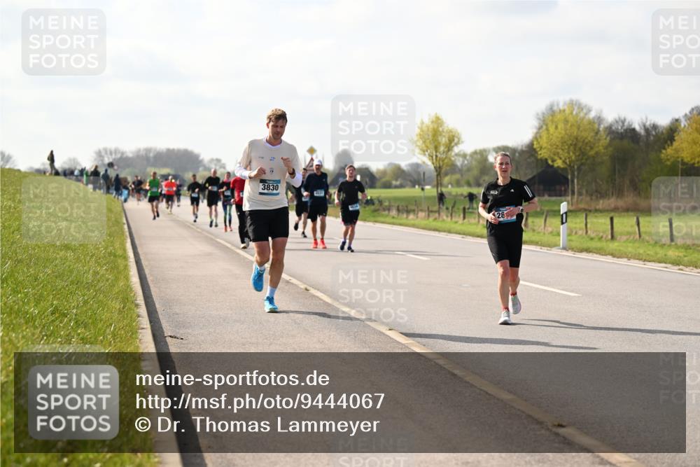 12.04.2026 - 45. Internationalen Wilhelmsburger Insellauf Dr. Thomas Lammeyer http://msf.ph/oto/9444067 12.04.2026 10:17:46 Laufen 3830, 44334, 28 meine-sportfotos.de