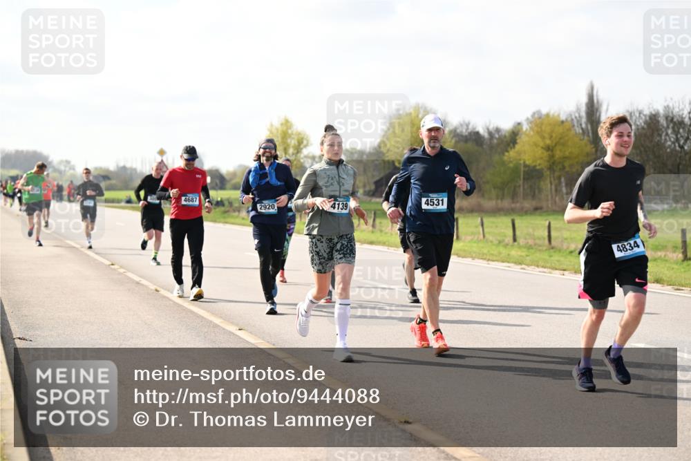 12.04.2026 - 45. Internationalen Wilhelmsburger Insellauf Dr. Thomas Lammeyer http://msf.ph/oto/9444088 12.04.2026 10:17:53 Laufen 4687, 2920, 4139, 4531, 4834 meine-sportfotos.de