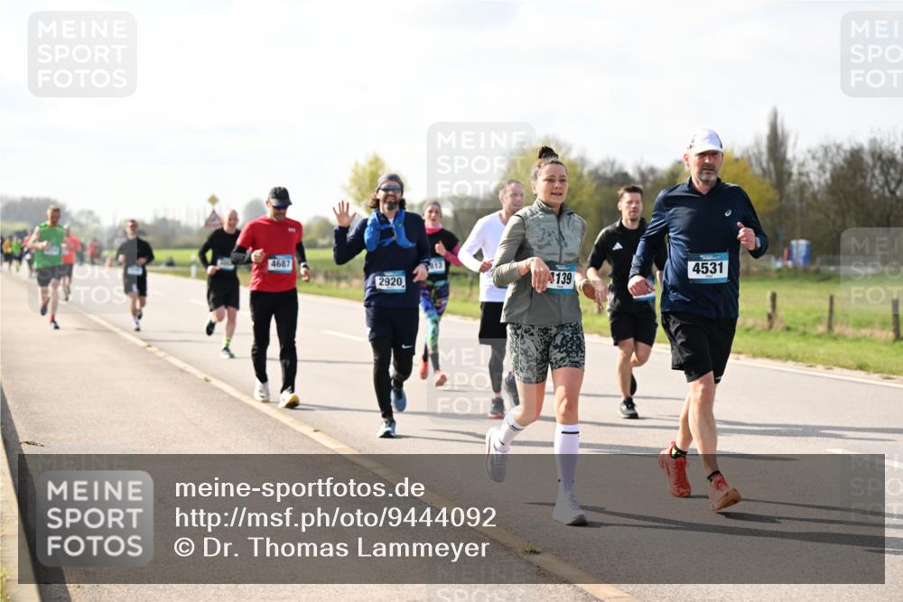 12.04.2026 - 45. Internationalen Wilhelmsburger Insellauf Dr. Thomas Lammeyer http://msf.ph/oto/9444092 12.04.2026 10:17:54 Laufen 4687, 2920, 813, 139, 4531 meine-sportfotos.de
