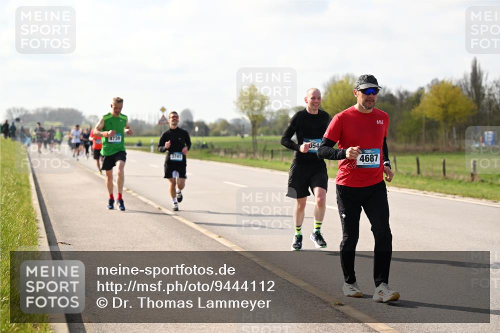 12.04.2026 - 45. Internationalen Wilhelmsburger Insellauf Dr. Thomas Lammeyer http://msf.ph/oto/9444112 12.04.2026 10:17:58 Laufen 3741, 054, 4687 meine-sportfotos.de