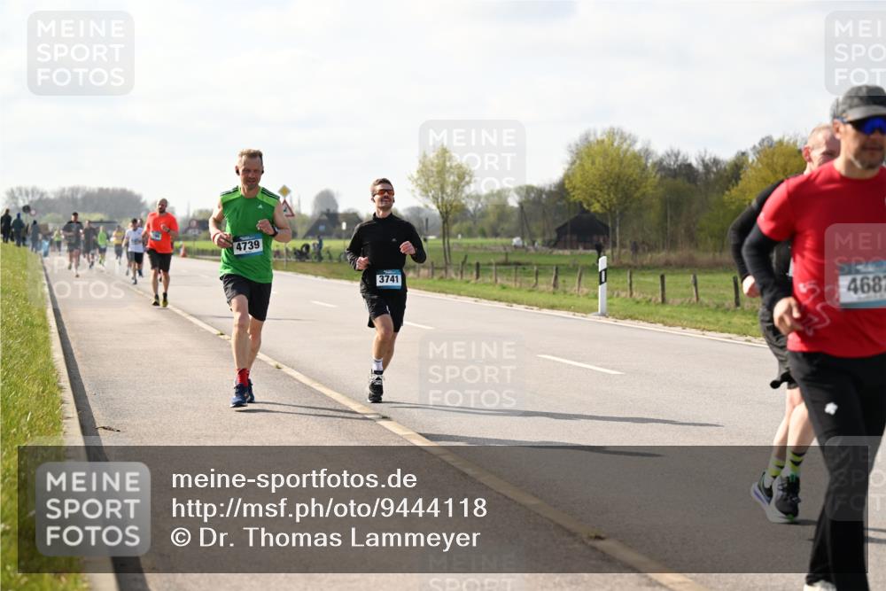 12.04.2026 - 45. Internationalen Wilhelmsburger Insellauf Dr. Thomas Lammeyer http://msf.ph/oto/9444118 12.04.2026 10:17:59 Laufen 4739, 3741, 4687 meine-sportfotos.de