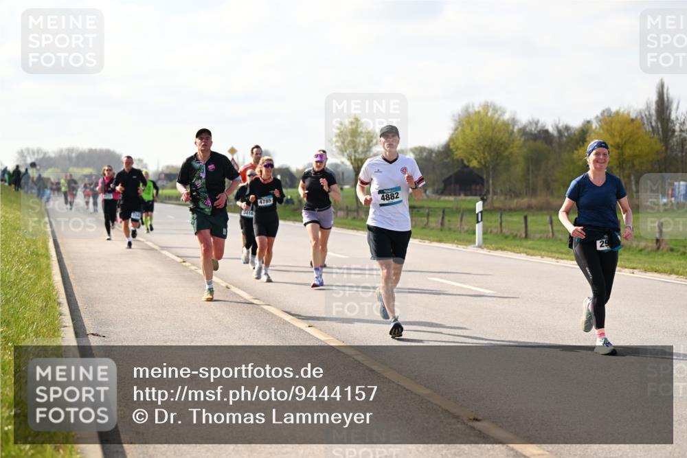 12.04.2026 - 45. Internationalen Wilhelmsburger Insellauf Dr. Thomas Lammeyer http://msf.ph/oto/9444157 12.04.2026 10:18:12 Laufen 416, 4785, 4882, 29 meine-sportfotos.de
