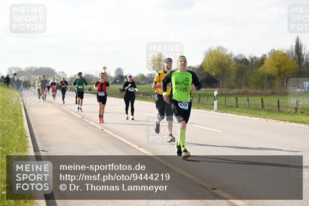 12.04.2026 - 45. Internationalen Wilhelmsburger Insellauf Dr. Thomas Lammeyer http://msf.ph/oto/9444219 12.04.2026 10:18:22 Laufen 4762, 2075, 4758 meine-sportfotos.de