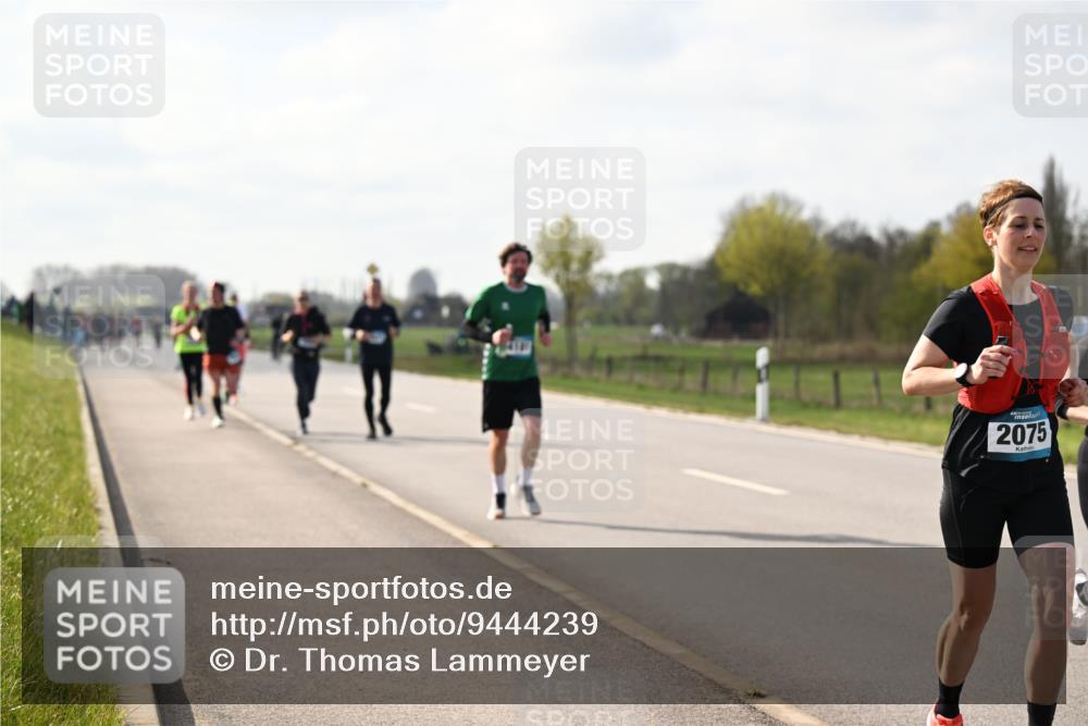 12.04.2026 - 45. Internationalen Wilhelmsburger Insellauf Dr. Thomas Lammeyer http://msf.ph/oto/9444239 12.04.2026 10:18:27 Laufen 2075 meine-sportfotos.de