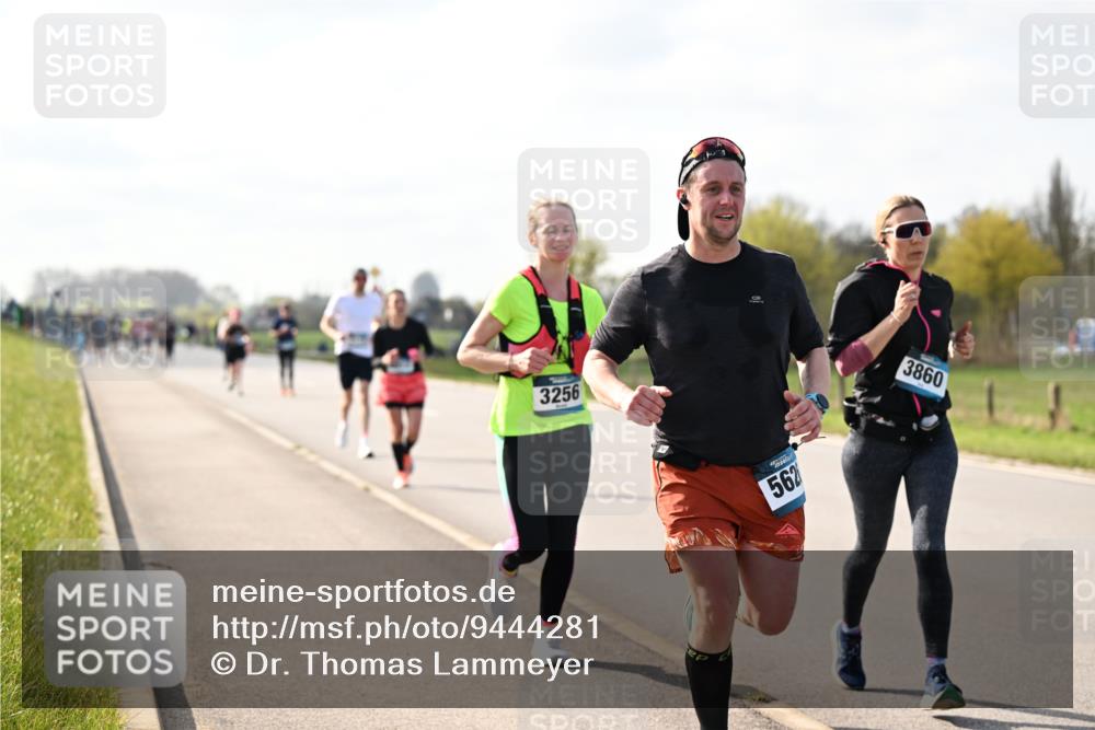 12.04.2026 - 45. Internationalen Wilhelmsburger Insellauf Dr. Thomas Lammeyer http://msf.ph/oto/9444281 12.04.2026 10:18:34 Laufen 3256, 562, 3860 meine-sportfotos.de