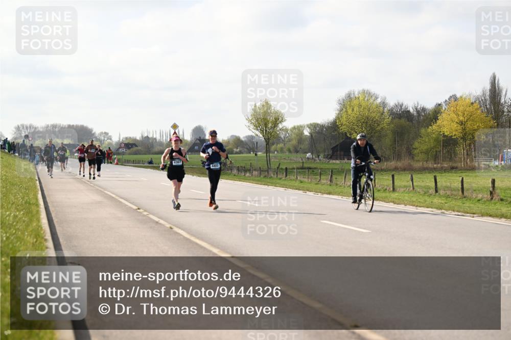 12.04.2026 - 45. Internationalen Wilhelmsburger Insellauf Dr. Thomas Lammeyer http://msf.ph/oto/9444326 12.04.2026 10:18:41 Laufen 4367, 4402 meine-sportfotos.de
