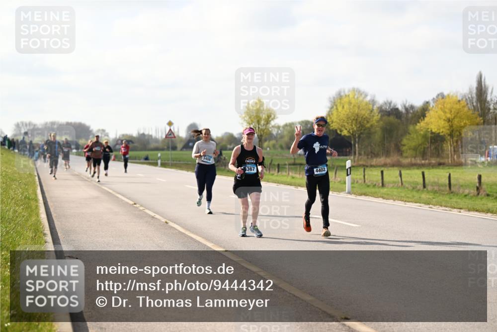 12.04.2026 - 45. Internationalen Wilhelmsburger Insellauf Dr. Thomas Lammeyer http://msf.ph/oto/9444342 12.04.2026 10:18:44 Laufen 3408, 367, 4402 meine-sportfotos.de