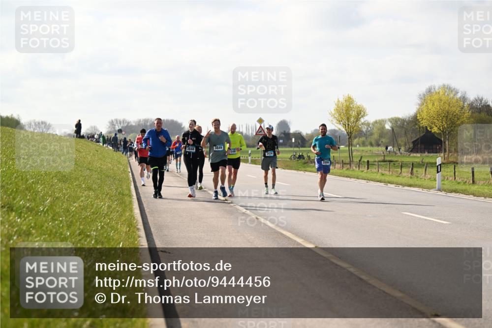 12.04.2026 - 45. Internationalen Wilhelmsburger Insellauf Dr. Thomas Lammeyer http://msf.ph/oto/9444456 12.04.2026 10:19:07 Laufen 3848, 3849, 3430, 2899 meine-sportfotos.de