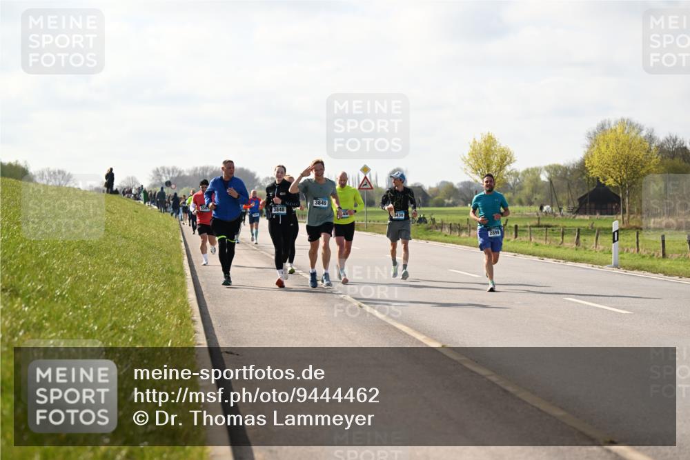 12.04.2026 - 45. Internationalen Wilhelmsburger Insellauf Dr. Thomas Lammeyer http://msf.ph/oto/9444462 12.04.2026 10:19:08 Laufen 3848, 3849, 3430, 2899 meine-sportfotos.de