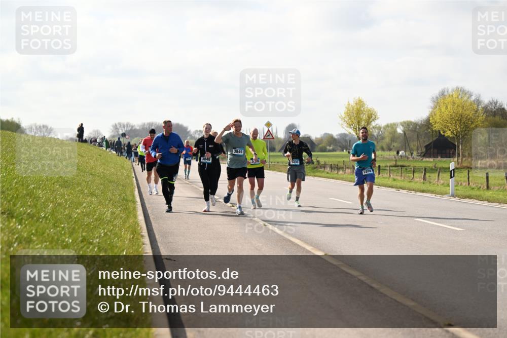 12.04.2026 - 45. Internationalen Wilhelmsburger Insellauf Dr. Thomas Lammeyer http://msf.ph/oto/9444463 12.04.2026 10:19:08 Laufen 3848, 3849, 2899 meine-sportfotos.de