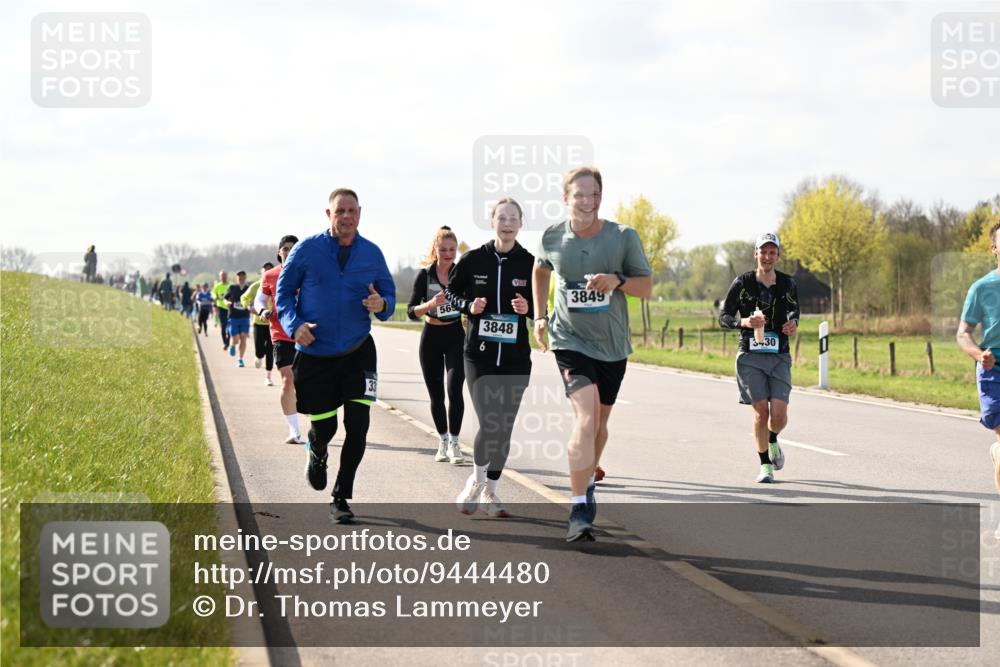 12.04.2026 - 45. Internationalen Wilhelmsburger Insellauf Dr. Thomas Lammeyer http://msf.ph/oto/9444480 12.04.2026 10:19:11 Laufen 3849, 565, 3848, 6, 3430 meine-sportfotos.de