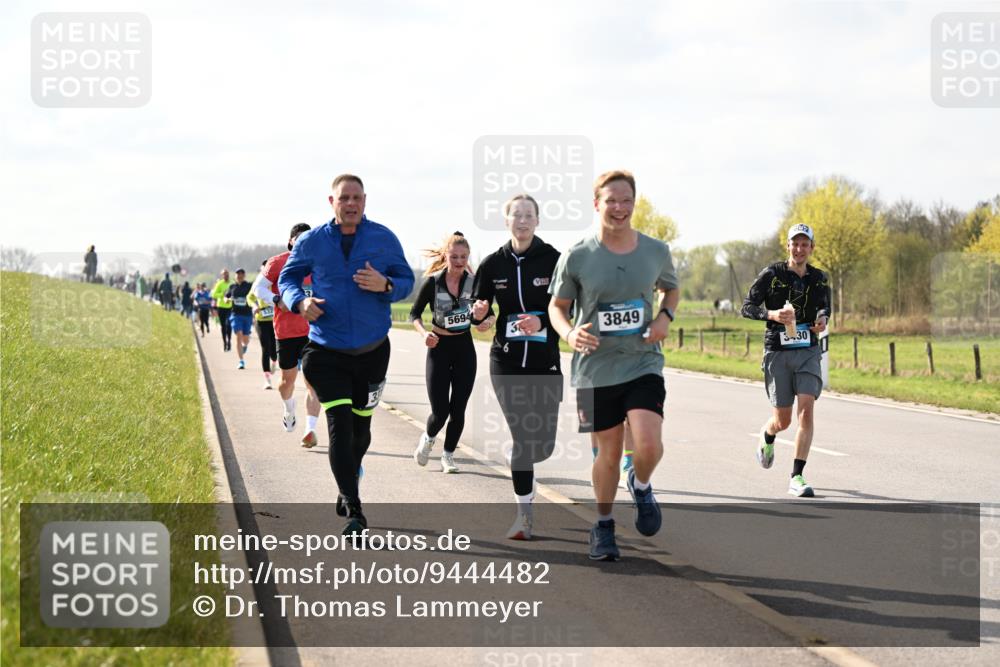 12.04.2026 - 45. Internationalen Wilhelmsburger Insellauf Dr. Thomas Lammeyer http://msf.ph/oto/9444482 12.04.2026 10:19:12 Laufen 532, 5694, 38, 3849, 3, 30 meine-sportfotos.de