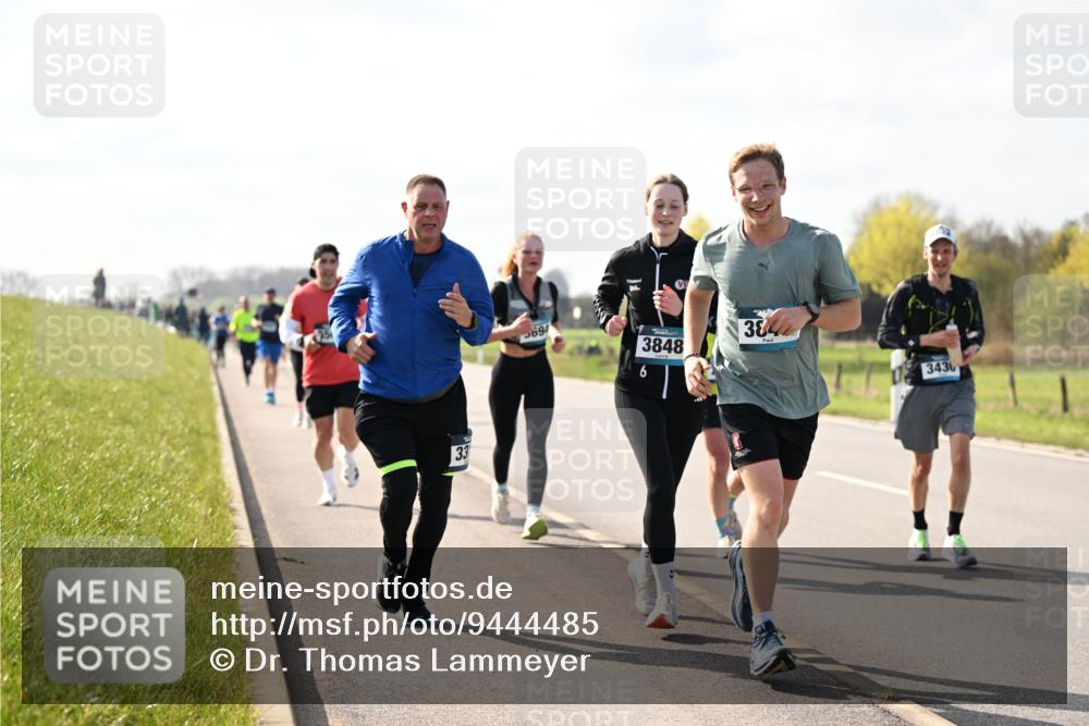 12.04.2026 - 45. Internationalen Wilhelmsburger Insellauf Dr. Thomas Lammeyer http://msf.ph/oto/9444485 12.04.2026 10:19:12 Laufen 3848, 384, 3430 meine-sportfotos.de