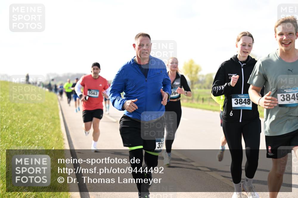 12.04.2026 - 45. Internationalen Wilhelmsburger Insellauf Dr. Thomas Lammeyer http://msf.ph/oto/9444492 12.04.2026 10:19:13 Laufen 5563, 694, 3311, 6, 3848, 3849 meine-sportfotos.de