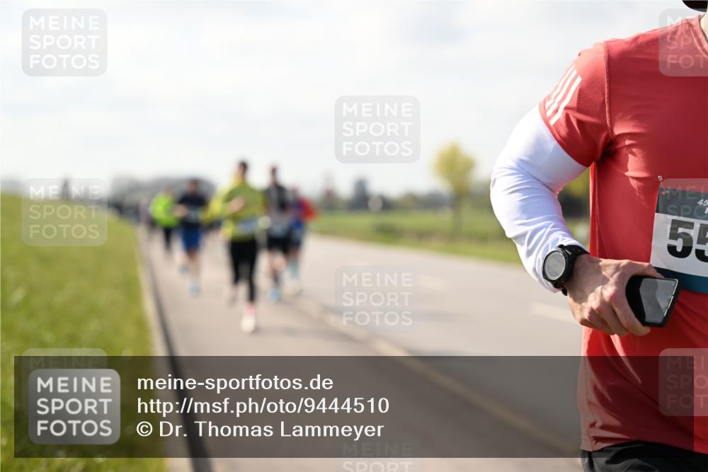 12.04.2026 - 45. Internationalen Wilhelmsburger Insellauf Dr. Thomas Lammeyer http://msf.ph/oto/9444510 12.04.2026 10:19:16 Laufen 45, 55 meine-sportfotos.de