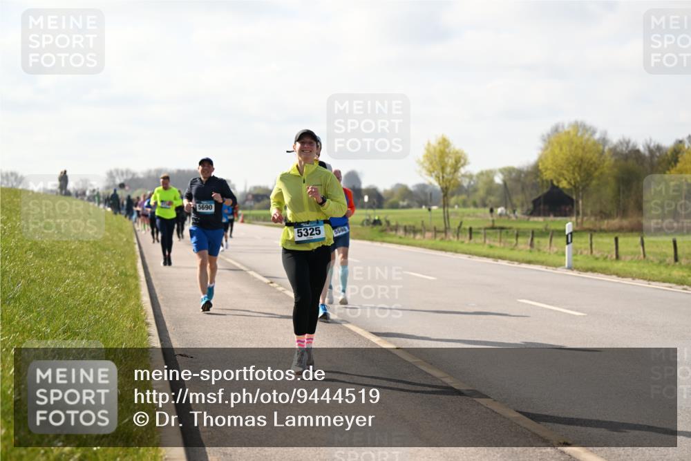12.04.2026 - 45. Internationalen Wilhelmsburger Insellauf Dr. Thomas Lammeyer http://msf.ph/oto/9444519 12.04.2026 10:19:18 Laufen 5690, 5325, 5598 meine-sportfotos.de