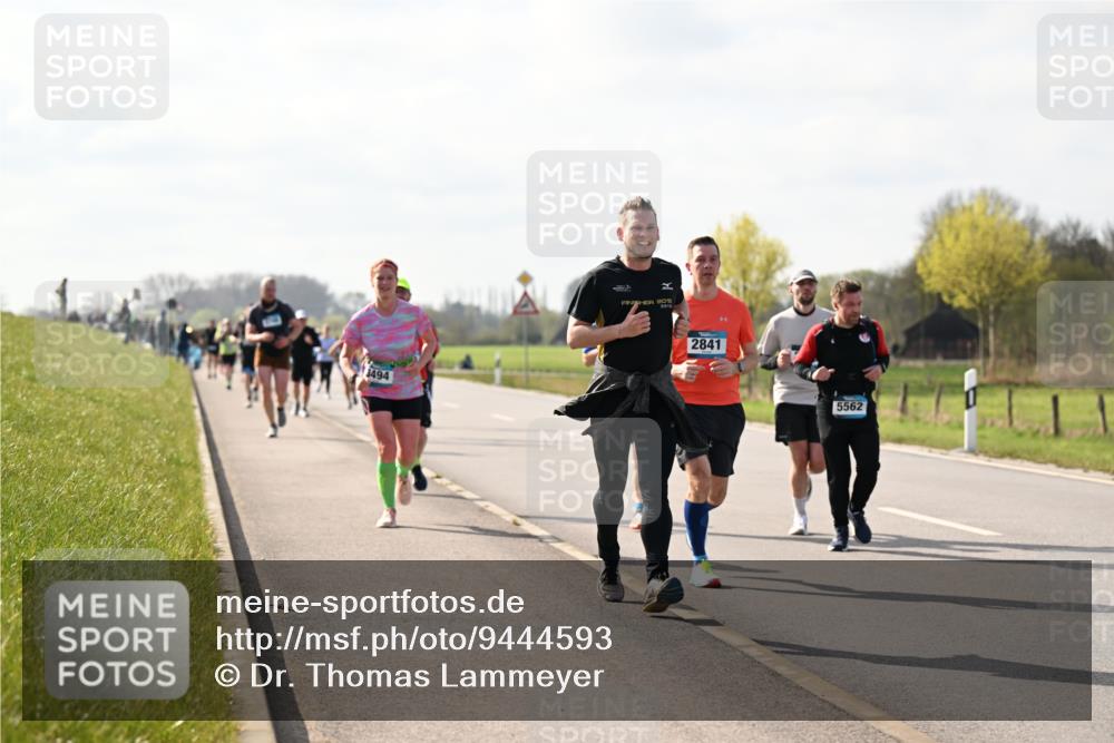 12.04.2026 - 45. Internationalen Wilhelmsburger Insellauf Dr. Thomas Lammeyer http://msf.ph/oto/9444593 12.04.2026 10:19:33 Laufen 494, 2015, 2841, 5562 meine-sportfotos.de