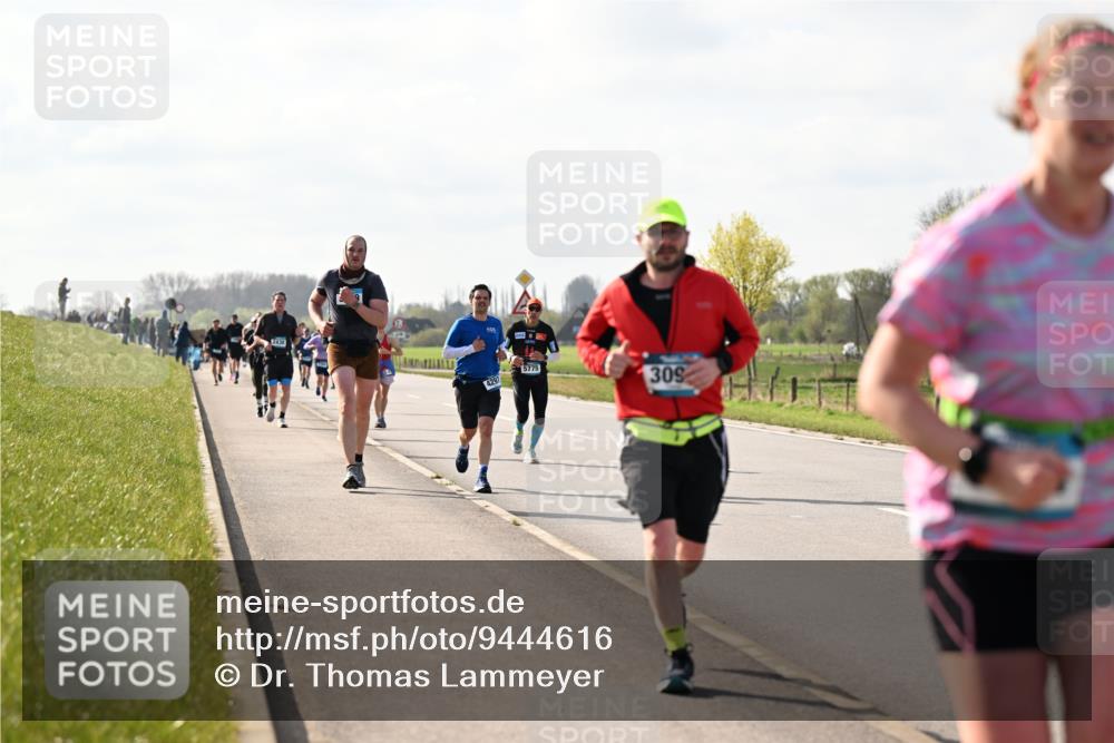 12.04.2026 - 45. Internationalen Wilhelmsburger Insellauf Dr. Thomas Lammeyer http://msf.ph/oto/9444616 12.04.2026 10:19:37 Laufen 2433, 4297, 5775, 309 meine-sportfotos.de