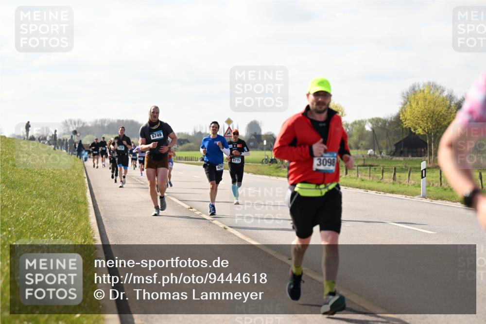 12.04.2026 - 45. Internationalen Wilhelmsburger Insellauf Dr. Thomas Lammeyer http://msf.ph/oto/9444618 12.04.2026 10:19:37 Laufen 2438, 5749, 4297, 5775, 3098 meine-sportfotos.de