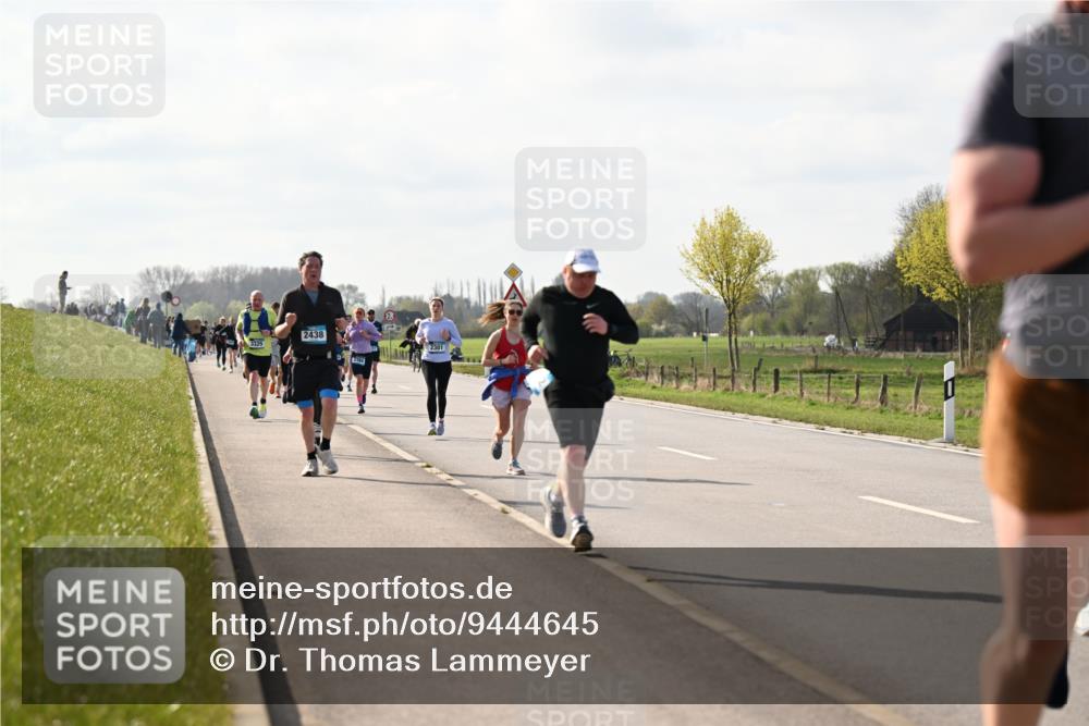 12.04.2026 - 45. Internationalen Wilhelmsburger Insellauf Dr. Thomas Lammeyer http://msf.ph/oto/9444645 12.04.2026 10:19:42 Laufen 2438, 2301 meine-sportfotos.de