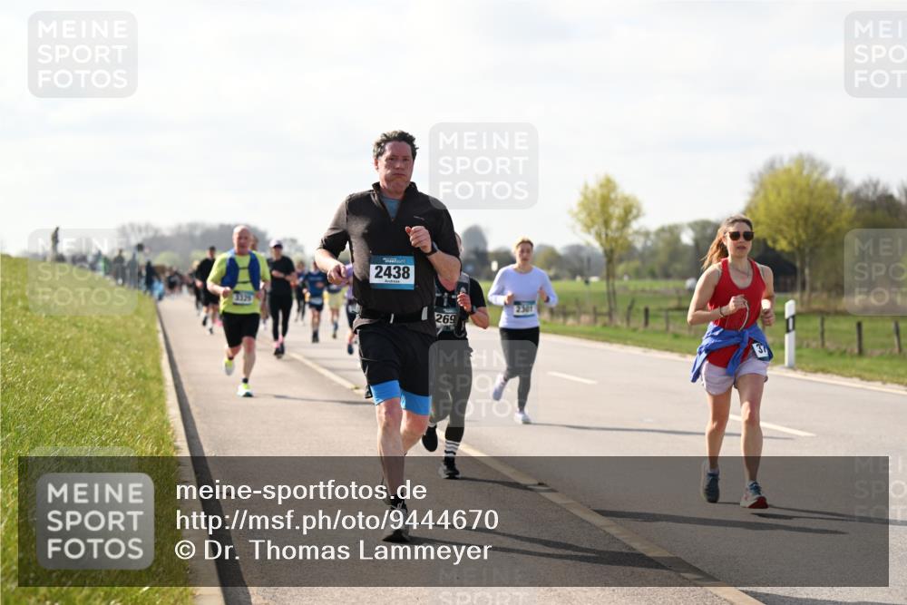 12.04.2026 - 45. Internationalen Wilhelmsburger Insellauf Dr. Thomas Lammeyer http://msf.ph/oto/9444670 12.04.2026 10:19:46 Laufen 3339, 2438, 269, 2301 meine-sportfotos.de