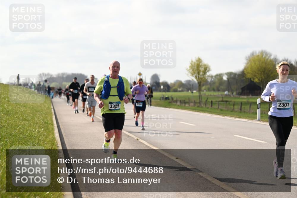 12.04.2026 - 45. Internationalen Wilhelmsburger Insellauf Dr. Thomas Lammeyer http://msf.ph/oto/9444688 12.04.2026 10:19:49 Laufen 3325, 2564, 2301 meine-sportfotos.de