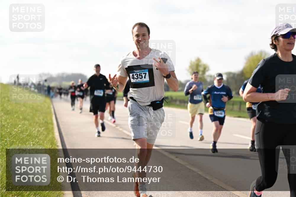 12.04.2026 - 45. Internationalen Wilhelmsburger Insellauf Dr. Thomas Lammeyer http://msf.ph/oto/9444730 12.04.2026 10:19:55 Laufen 4357, 5046 meine-sportfotos.de