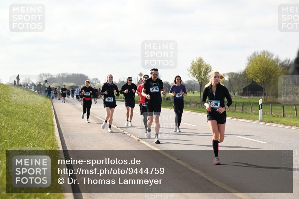12.04.2026 - 45. Internationalen Wilhelmsburger Insellauf Dr. Thomas Lammeyer http://msf.ph/oto/9444759 12.04.2026 10:20:00 Laufen 5726, 3680, 28, 3186, 2854, 3509 meine-sportfotos.de