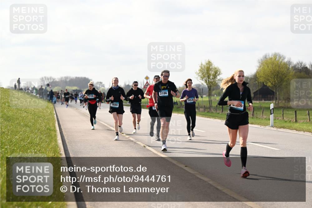 12.04.2026 - 45. Internationalen Wilhelmsburger Insellauf Dr. Thomas Lammeyer http://msf.ph/oto/9444761 12.04.2026 10:20:00 Laufen 5726, 3680, 3186, 2854 meine-sportfotos.de