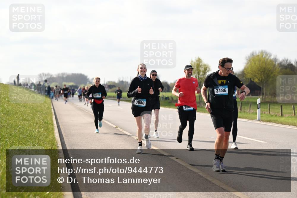 12.04.2026 - 45. Internationalen Wilhelmsburger Insellauf Dr. Thomas Lammeyer http://msf.ph/oto/9444773 12.04.2026 10:20:02 Laufen 5726, 3680, 288, 3186 meine-sportfotos.de