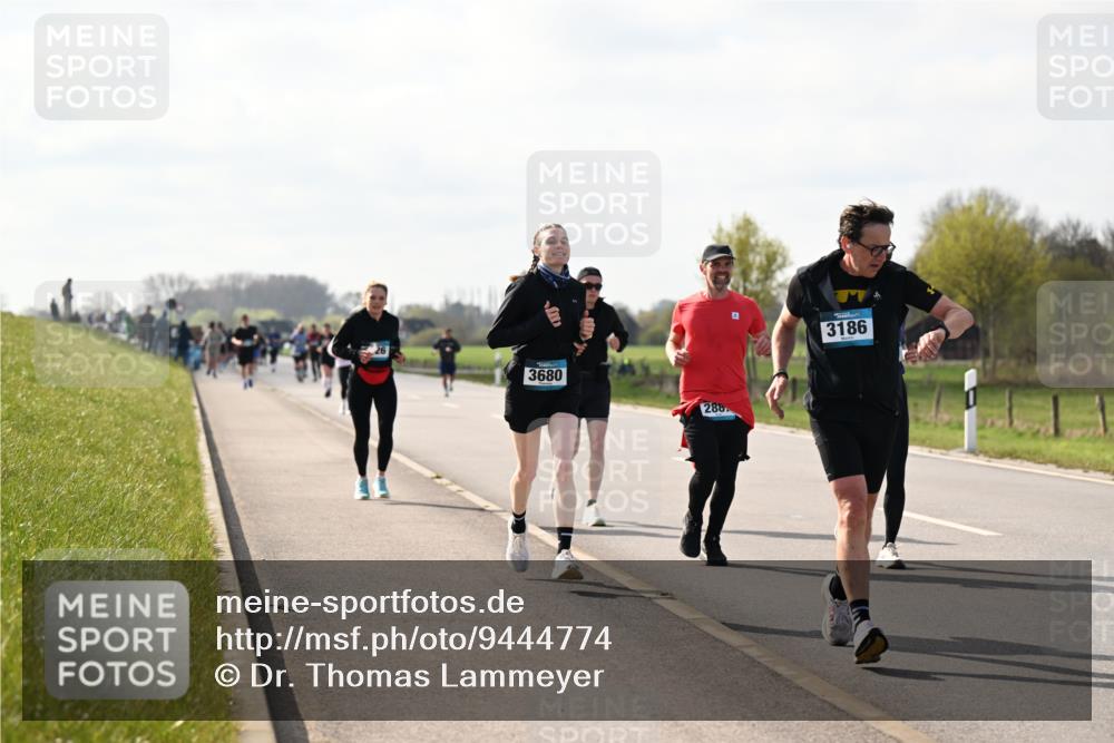 12.04.2026 - 45. Internationalen Wilhelmsburger Insellauf Dr. Thomas Lammeyer http://msf.ph/oto/9444774 12.04.2026 10:20:03 Laufen 3680, 288, 3186 meine-sportfotos.de