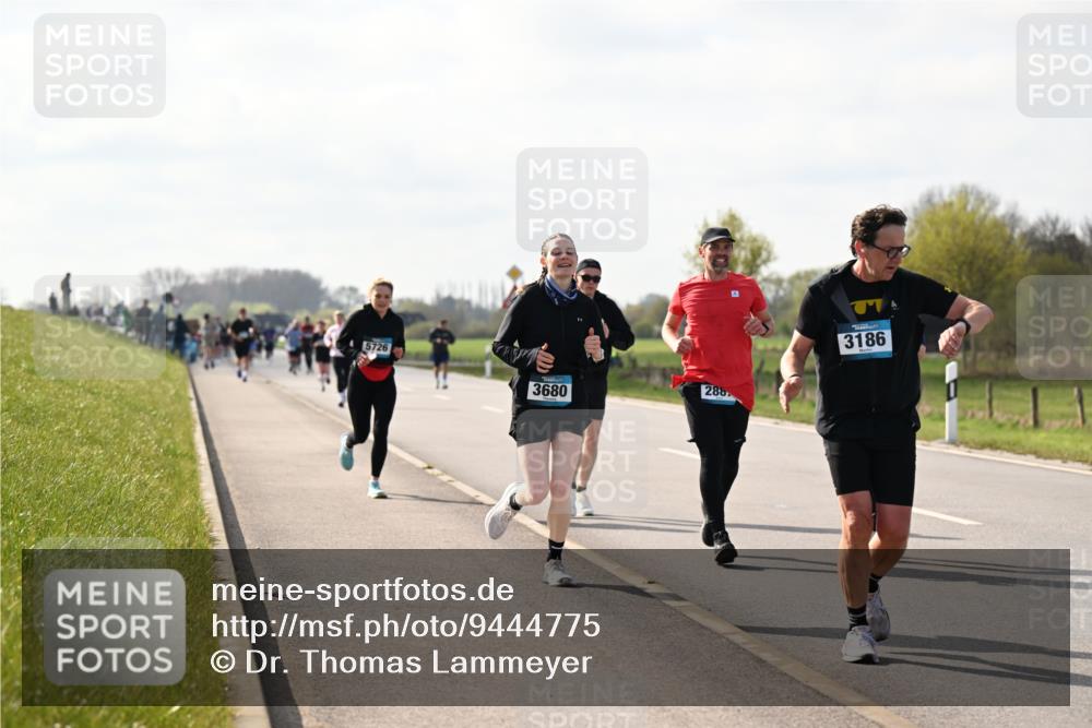 12.04.2026 - 45. Internationalen Wilhelmsburger Insellauf Dr. Thomas Lammeyer http://msf.ph/oto/9444775 12.04.2026 10:20:03 Laufen 5726, 288, 3680, 3186 meine-sportfotos.de