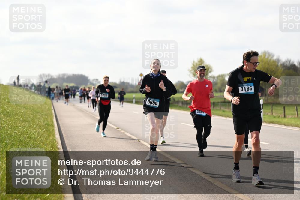 12.04.2026 - 45. Internationalen Wilhelmsburger Insellauf Dr. Thomas Lammeyer http://msf.ph/oto/9444776 12.04.2026 10:20:03 Laufen 5726, 3680, 2887, 3186 meine-sportfotos.de