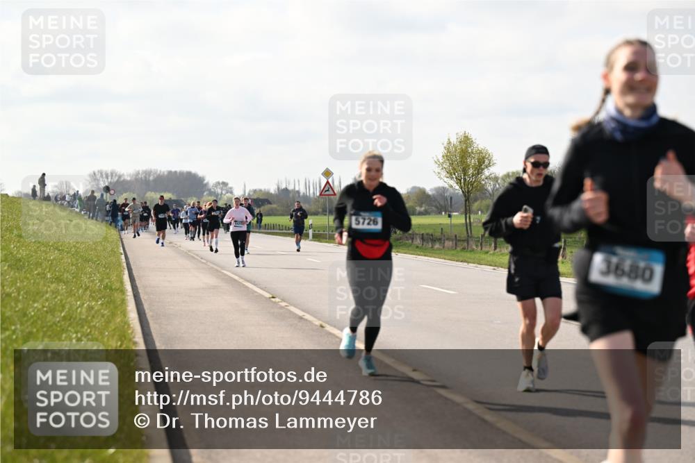 12.04.2026 - 45. Internationalen Wilhelmsburger Insellauf Dr. Thomas Lammeyer http://msf.ph/oto/9444786 12.04.2026 10:20:05 Laufen 5726, 3680 meine-sportfotos.de