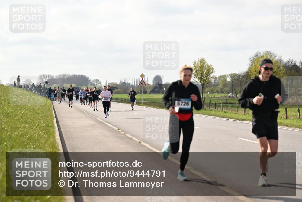 12.04.2026 - 45. Internationalen Wilhelmsburger Insellauf Dr. Thomas Lammeyer http://msf.ph/oto/9444791 12.04.2026 10:20:06 Laufen 5421, 5726 meine-sportfotos.de