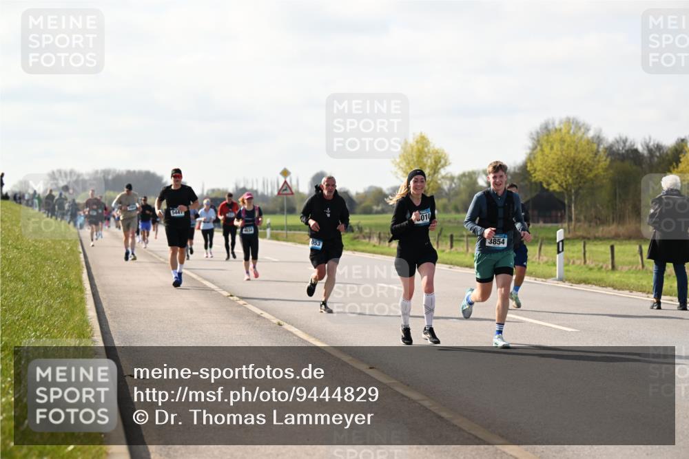 12.04.2026 - 45. Internationalen Wilhelmsburger Insellauf Dr. Thomas Lammeyer http://msf.ph/oto/9444829 12.04.2026 10:20:17 Laufen 544, 434, 053, 010, 3854 meine-sportfotos.de
