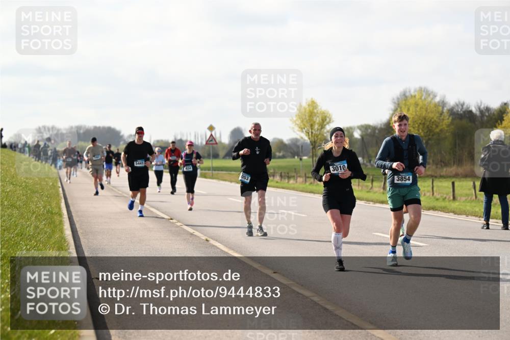 12.04.2026 - 45. Internationalen Wilhelmsburger Insellauf Dr. Thomas Lammeyer http://msf.ph/oto/9444833 12.04.2026 10:20:17 Laufen 5441, 053, 3010, 3854 meine-sportfotos.de