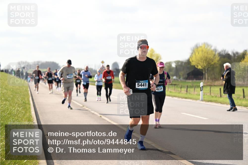 12.04.2026 - 45. Internationalen Wilhelmsburger Insellauf Dr. Thomas Lammeyer http://msf.ph/oto/9444845 12.04.2026 10:20:23 Laufen 5441, 4634 meine-sportfotos.de