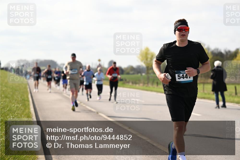 12.04.2026 - 45. Internationalen Wilhelmsburger Insellauf Dr. Thomas Lammeyer http://msf.ph/oto/9444852 12.04.2026 10:20:23 Laufen 4, 544 meine-sportfotos.de