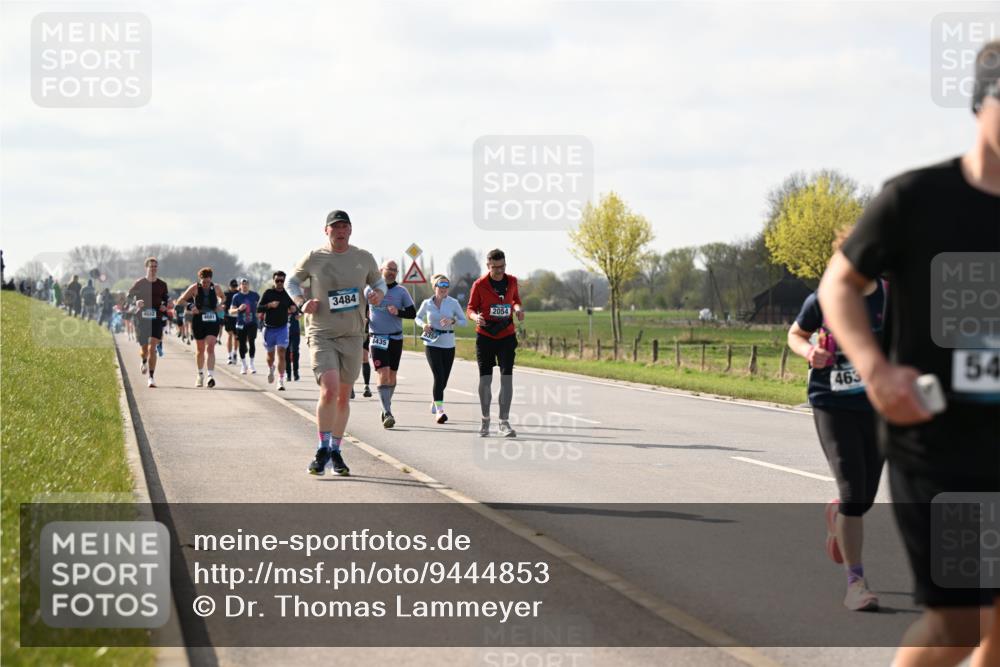 12.04.2026 - 45. Internationalen Wilhelmsburger Insellauf Dr. Thomas Lammeyer http://msf.ph/oto/9444853 12.04.2026 10:20:24 Laufen 3484, 1435, 2054, 463, 54 meine-sportfotos.de